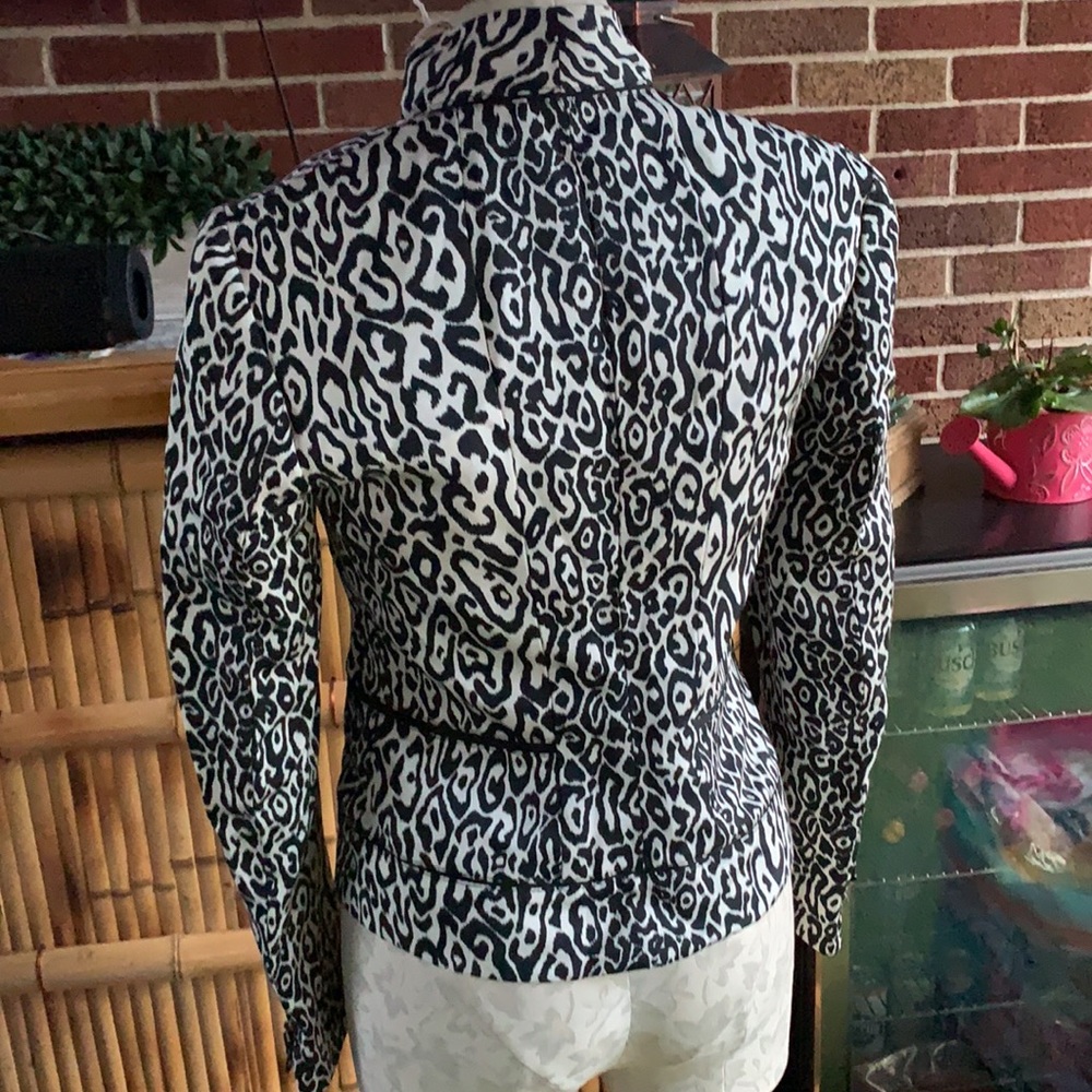 ❤️🔥Elie Tahari blazer ❤️🔥 - Picture 3 of 10